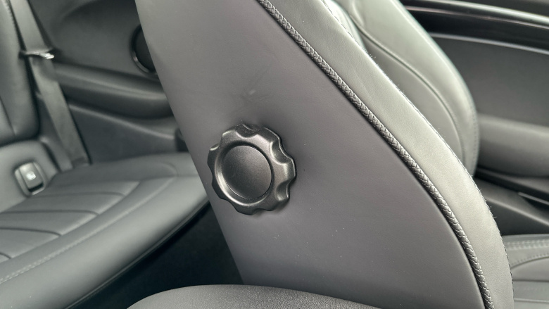 MINI Hatchback 1.5 Cooper Exclusive 3dr Auto Petrol Hatchback